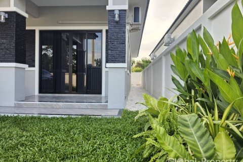 Дом в Паттайе, Таиланд с 3 спальнями  № 132288 - фото 4