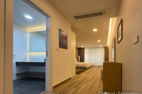 House in Pattaya, Thailand 7 bedrooms № 132287 - photo 21