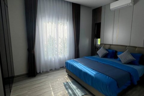House in Pattaya, Thailand 5 bedrooms № 132290 - photo 7