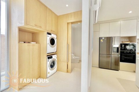 Villa in Phuket, Thailand 3 bedrooms № 124300 - photo 6