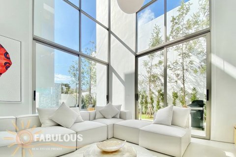 Villa in Phuket, Thailand 3 bedrooms № 124300 - photo 11