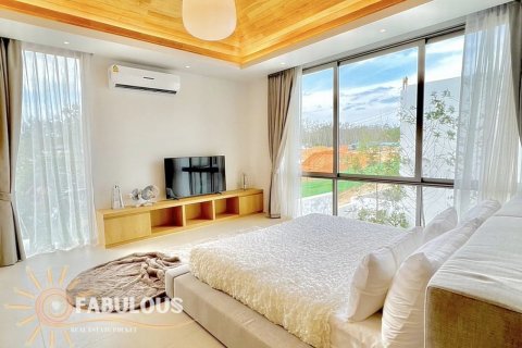 Villa in Phuket, Thailand 3 bedrooms № 124300 - photo 4