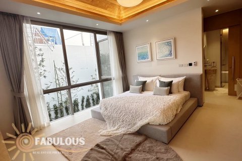 Villa in Phuket, Thailand 3 bedrooms № 124300 - photo 10