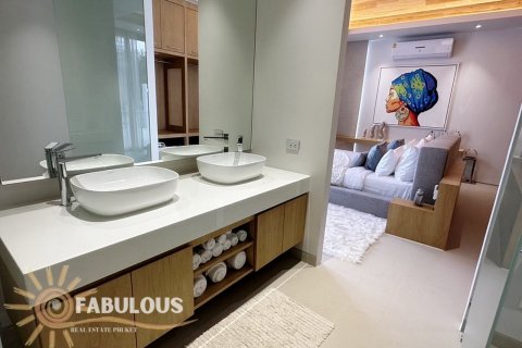 Villa in Phuket, Thailand 3 bedrooms № 124300 - photo 12