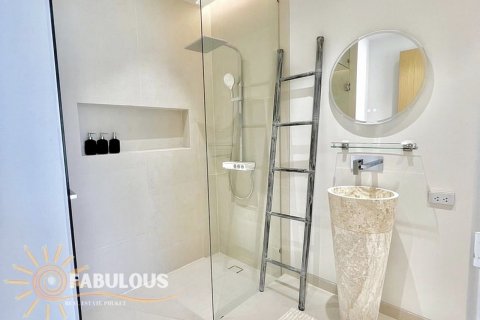 Villa in Phuket, Thailand 3 bedrooms № 124300 - photo 8