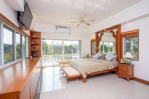 Villa in Chiang Mai, Thailand 4 bedrooms № 121477 - photo 25