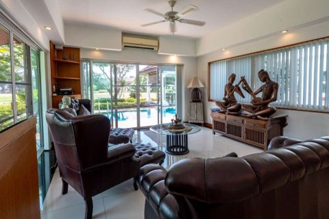 Villa in Chiang Mai, Thailand 4 bedrooms № 121477 - photo 20