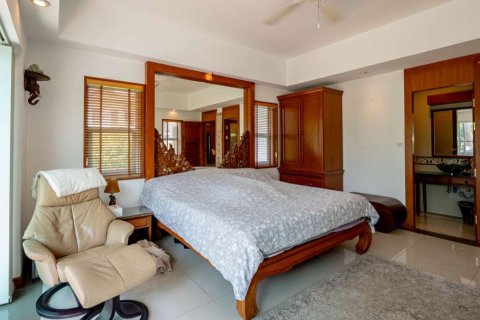 Villa in Chiang Mai, Thailand 4 bedrooms № 121477 - photo 2