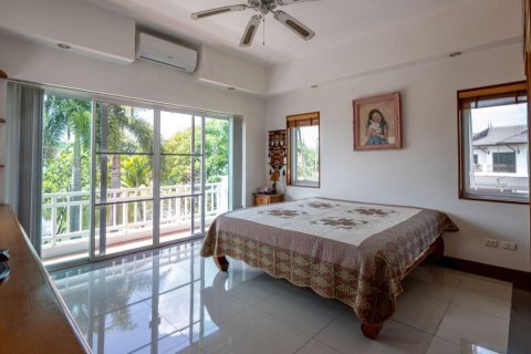 Villa in Chiang Mai, Thailand 4 bedrooms № 121477 - photo 4