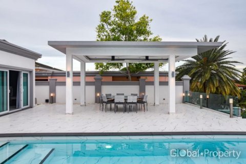 Дом в Паттайе, Таиланд с 4 спальнями  № 144490 - фото 3