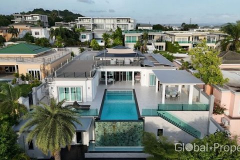 Дом в Паттайе, Таиланд с 4 спальнями  № 144490 - фото 1