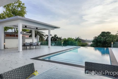 Дом в Паттайе, Таиланд с 4 спальнями  № 144490 - фото 4