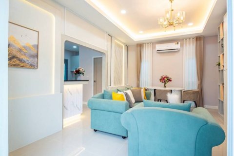 Villa in Pattaya, Thailand 3 bedrooms № 144492 - photo 10