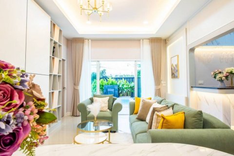 Villa in Pattaya, Thailand 3 bedrooms № 144492 - photo 5