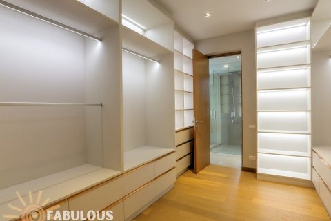 Villa in Phuket, Thailand 4 bedrooms № 124375 - photo 10