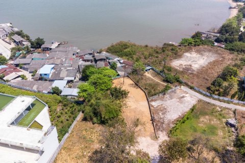 Land in Pattaya, Thailand 1692 sq.m. № 120539 - photo 8