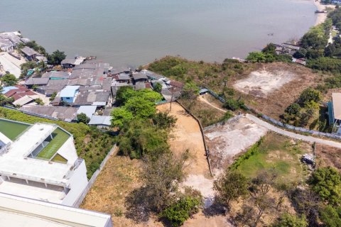 Land in Pattaya, Thailand 1692 sq.m. № 120539 - photo 2