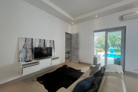 Villa in Sam Roi Yot, Thailand 3 bedrooms № 120505 - photo 2