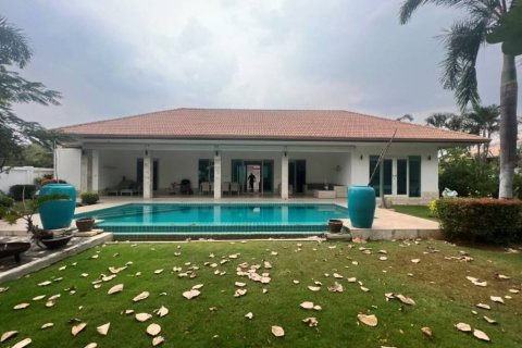 Villa in Sam Roi Yot, Thailand 3 bedrooms № 120505 - photo 1