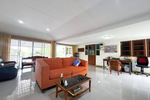 House in Cha-am, Thailand 4 bedrooms № 104788 - photo 9
