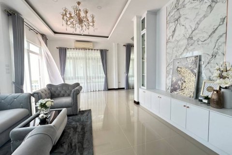 House in Pattaya, Thailand 3 bedrooms № 86208 - photo 4