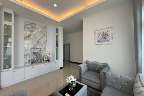 House in Pattaya, Thailand 3 bedrooms № 86208 - photo 3