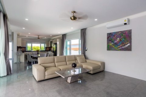 Дом в Хуа Хине, Таиланд с 7 спальнями  № 125347 - фото 8