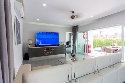 Дом в Хуа Хине, Таиланд с 7 спальнями  № 125347 - фото 7