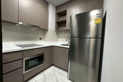 Condo in Bangkok, Thailand, 2 bedrooms  № 132516 - photo 4