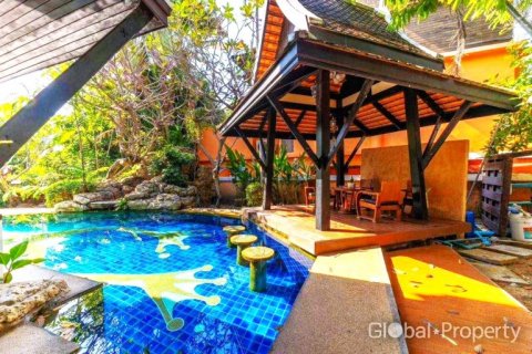 Дом в Паттайе, Таиланд с 4 спальнями  № 132339 - фото 14