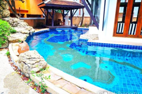 Дом в Паттайе, Таиланд с 4 спальнями  № 132339 - фото 5