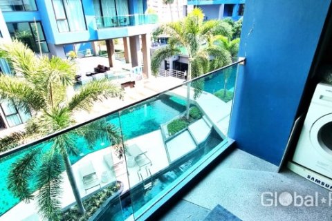 Condo in Pattaya, Thailand, 2 bedrooms  № 132334 - photo 15