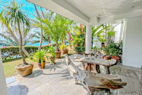 Condo in Pattaya, Thailand, 1 bedroom  № 132340 - photo 17