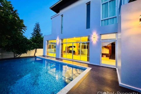 Maison à Pattaya, Thaïlande 4 chambres № 132338 - photo 16