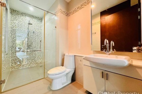 Maison à Pattaya, Thaïlande 4 chambres № 132338 - photo 11