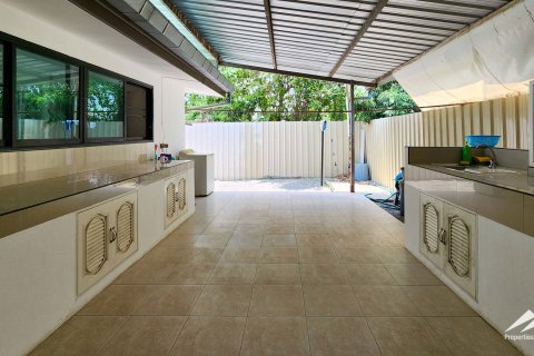 Propriété commerciale à Chiang Mai, Thaïlande 850 m2 № 126329 - photo 9