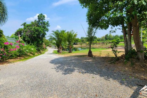 Propriété commerciale à Chiang Mai, Thaïlande 850 m2 № 126329 - photo 3