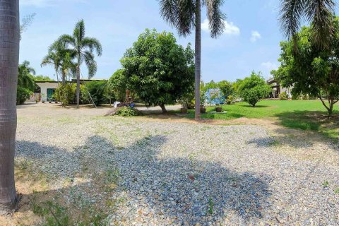 Propriété commerciale à Chiang Mai, Thaïlande 850 m2 № 126329 - photo 7