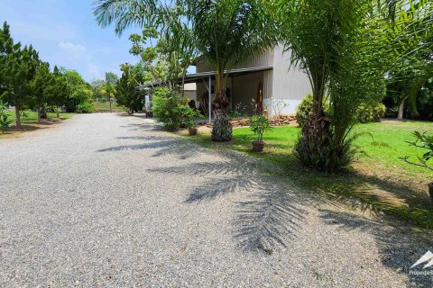 Commercial property in Chiang Mai, Thailand 850 sq.m. № 126329 - photo 17