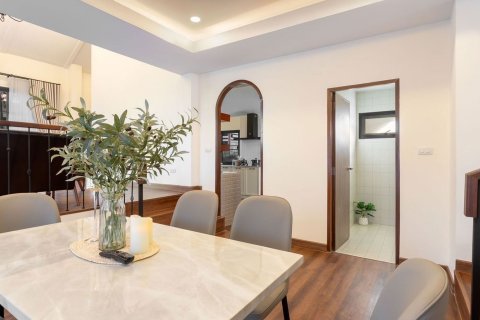 Villa in Chiang Mai, Thailand 3 bedrooms № 126327 - photo 8