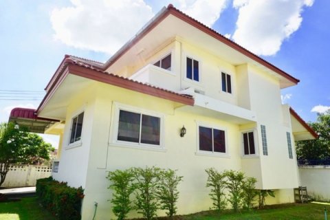 House in Chiang Mai, Thailand 8 bedrooms № 84792 - photo 15