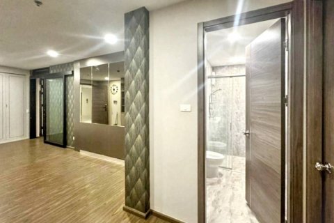 Кондоминиум с 2 спальнями в Хуай Кванг, Бангкок, Таиланд № 126753 - фото 4