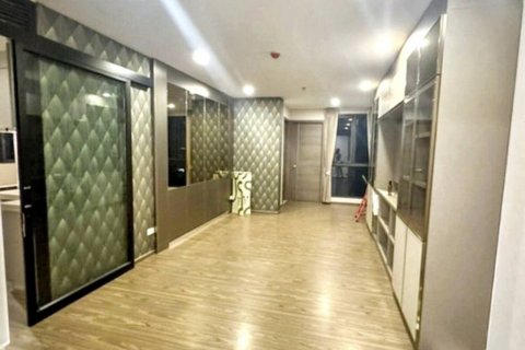 Кондоминиум с 2 спальнями в Хуай Кванг, Бангкок, Таиланд № 126753 - фото 1
