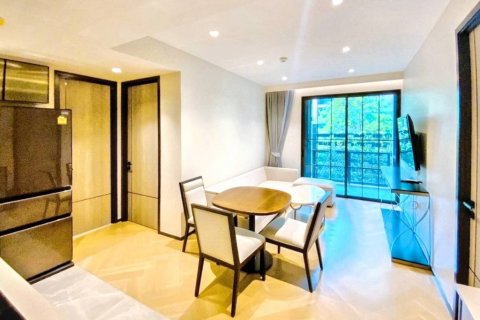 Кондоминиум с 2 спальнями в Бангкоке, Таиланд № 124705 - фото 1