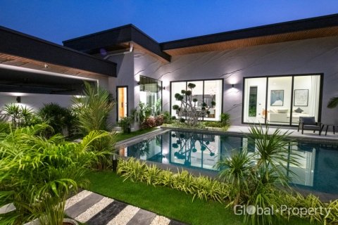 House in Pattaya, Thailand 4 bedrooms № 120581 - photo 29