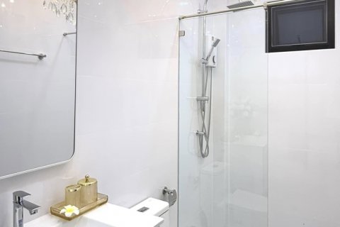 House in Pattaya, Thailand 4 bedrooms № 120580 - photo 19