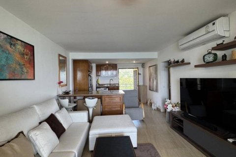 Кондоминиум с 2 спальнями в Пран Бури, Таиланд № 132896 - фото 2