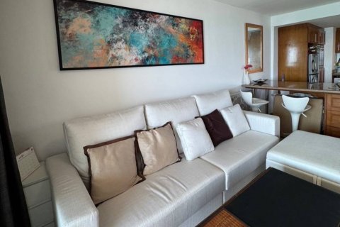 Кондоминиум с 2 спальнями в Пран Бури, Таиланд № 132896 - фото 3