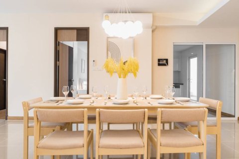 Condo in Bangkok, Thailand, 3 bedrooms  № 132893 - photo 10