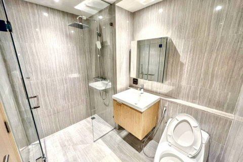 Condo in Bangkok, Thailand, 2 bedrooms  № 119387 - photo 10